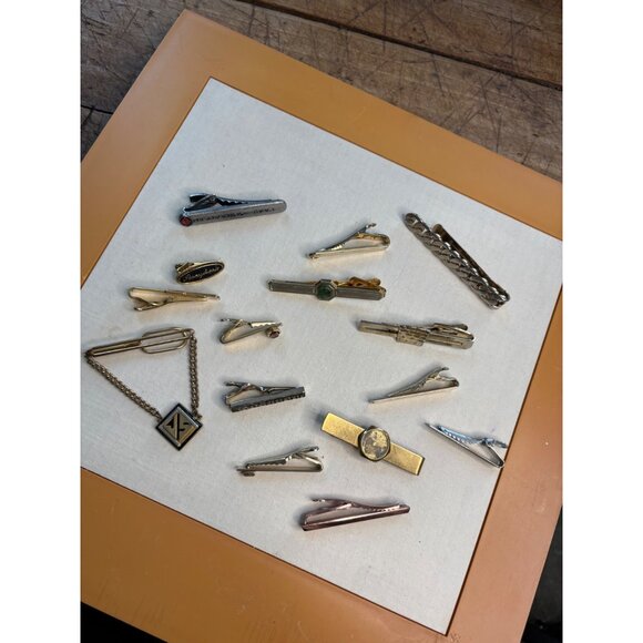 Vintage Mens Tie Clips & Chain Assortment - Picture 8 of 16